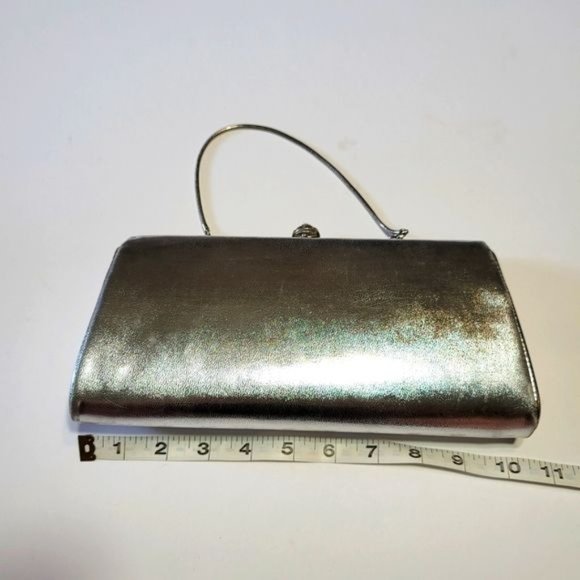 VINTAGE Glam Silver Metallic Faux (?) Leather Pearl Snap Jeweled Clutch Handbag - Picture 7 of 7